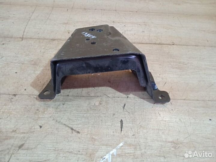 Кронштейн Volkswagen Touareg 3.0 2008