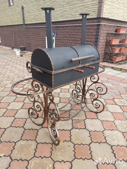 Мангал с крышей