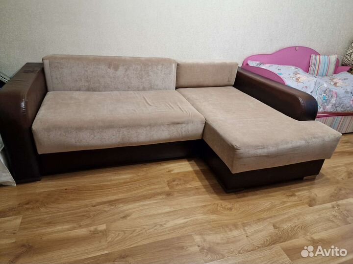 Большой угловой диван бу