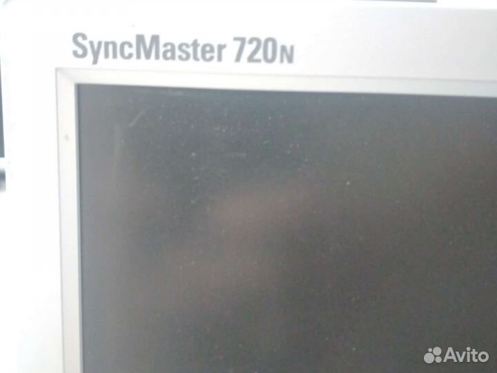 Монитор Samsung 720n