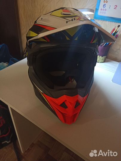 Шлем для мотокросса