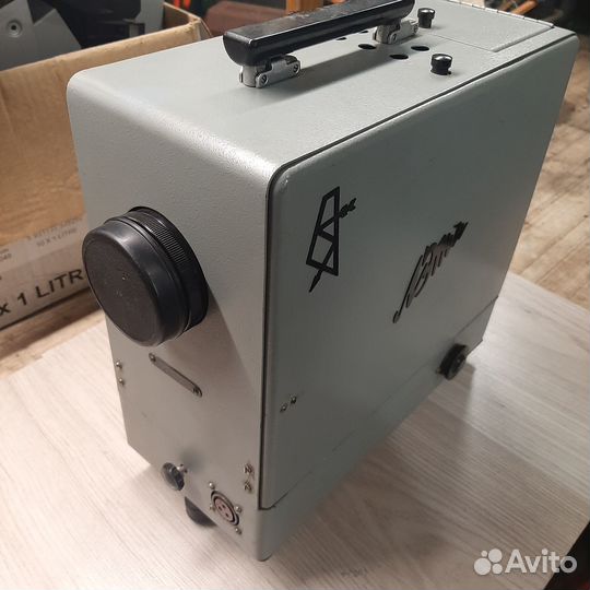 Диапроектор Проектор Лети-60 (35мм) СССР