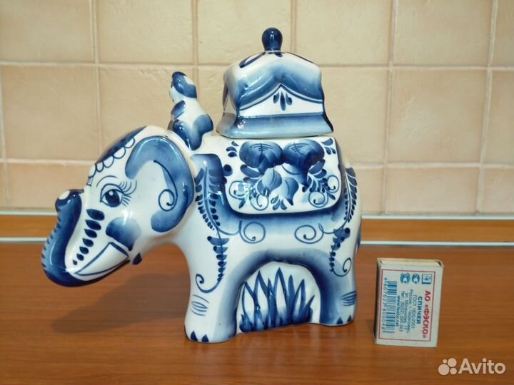 Статуэтки,штофы