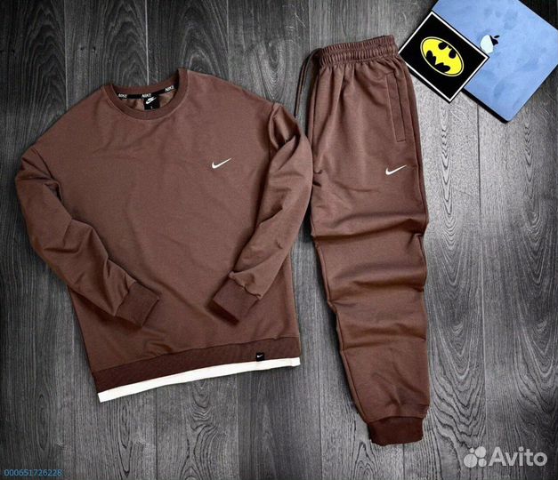 Спортивный костюм