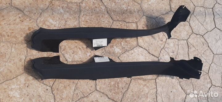 Обшивка задней стойки Mercedes E-Class W211