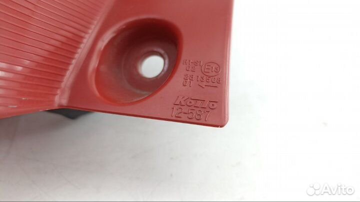 Стоп левый Toyota Auris NZE181