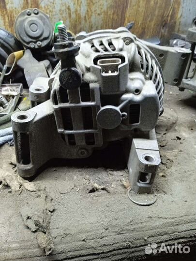 Генератор на Мазду 3