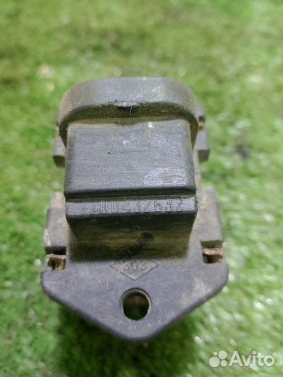 Резистор вентилятора радиатора Renault Scenic