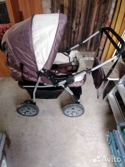 Прогулочная коляска