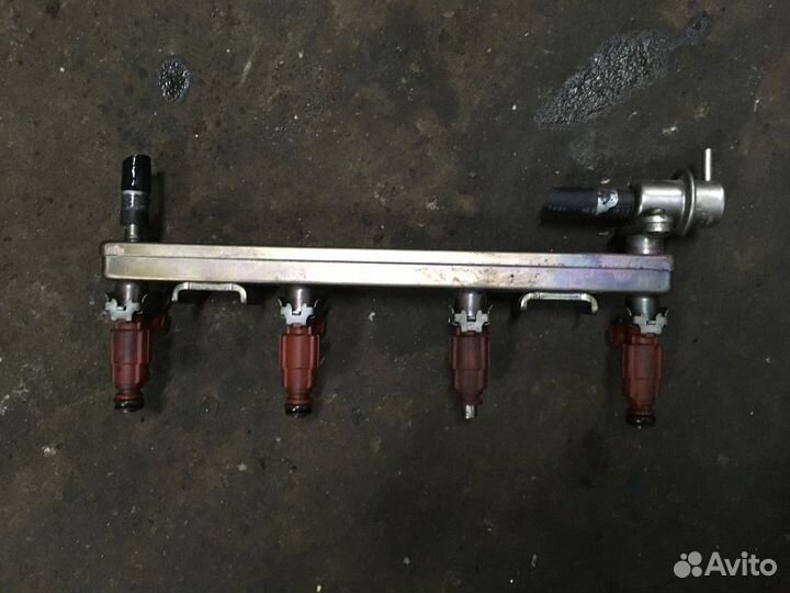 Рейка топливная (рампа) с форсунками QG18