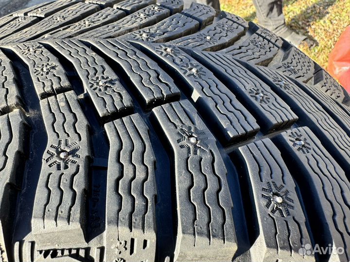 Michelin X-Ice North 4 245/40 R19