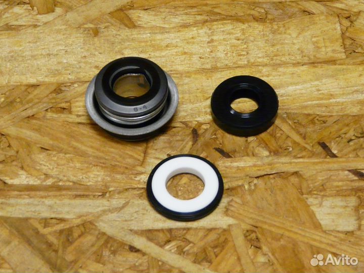 Сальники водяной помпы для снегоходов Yamaha