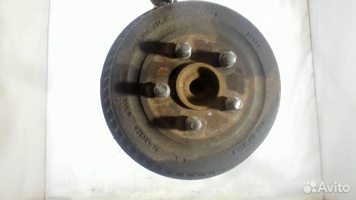 Балка подвески задняя Chrysler Town-Country, 1999