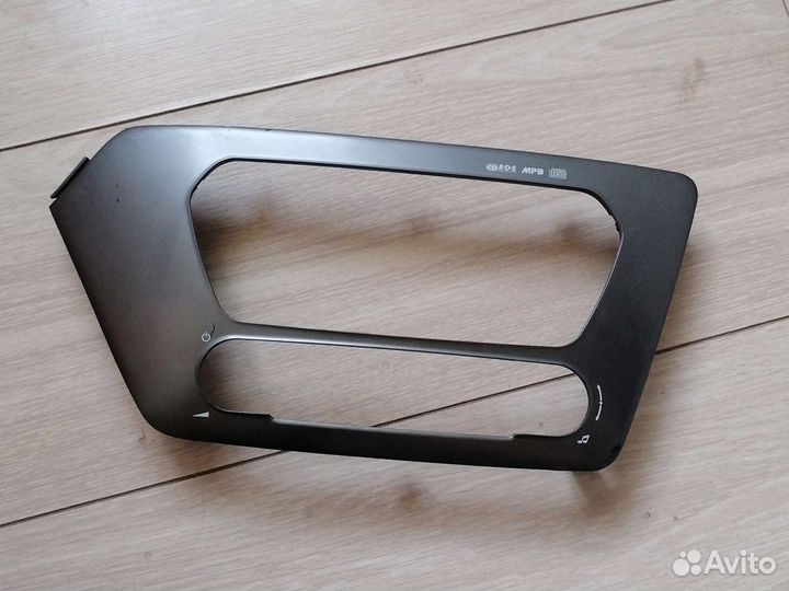 Штатная рамка магнитолы Киа Рио 3