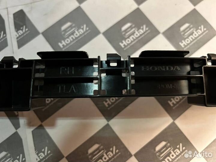 Кронштейн заднего бампера правый Honda CR-V 5 V