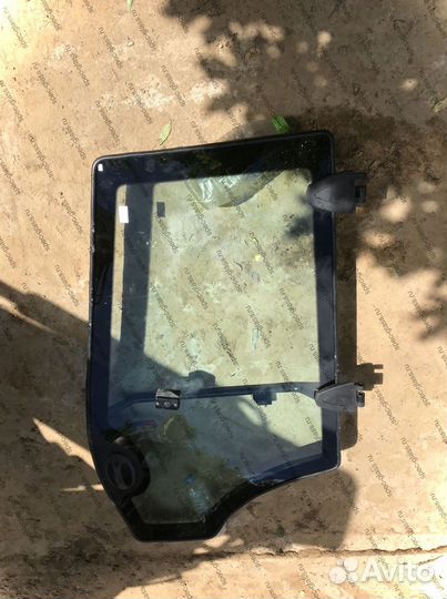 Hyundai 210/300/450/480-7s Стекло левое кузовное