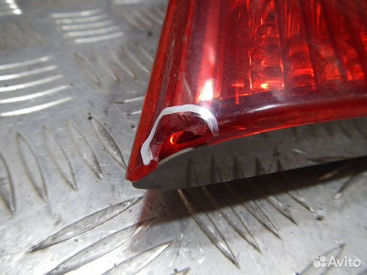 Фонарь задний внутренний левый, Nissan (Ниссан) -a