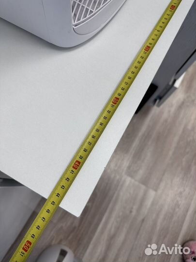 Тележка косметолога на колесах