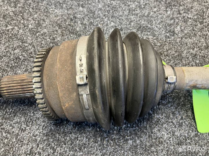 Полуось передняя левая Land Rover рест. LR024151