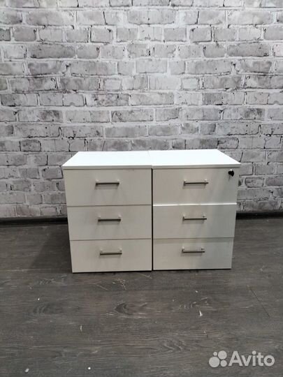 Тумба приставная 3 ящика
