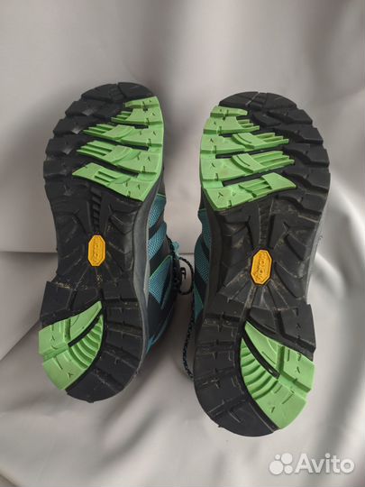 Женские треккинговые ботинки Mammut aenergy high