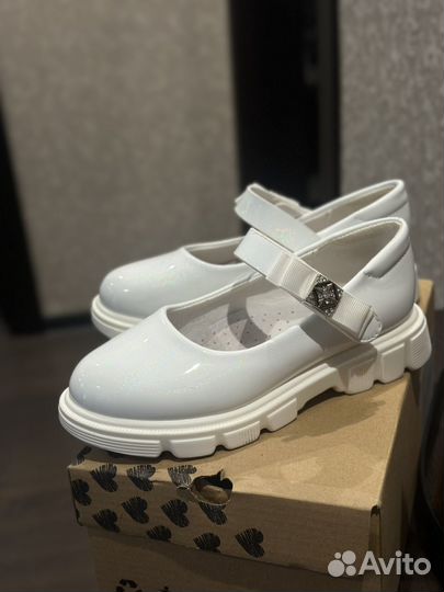 Туфли для девочки 28 размер белые