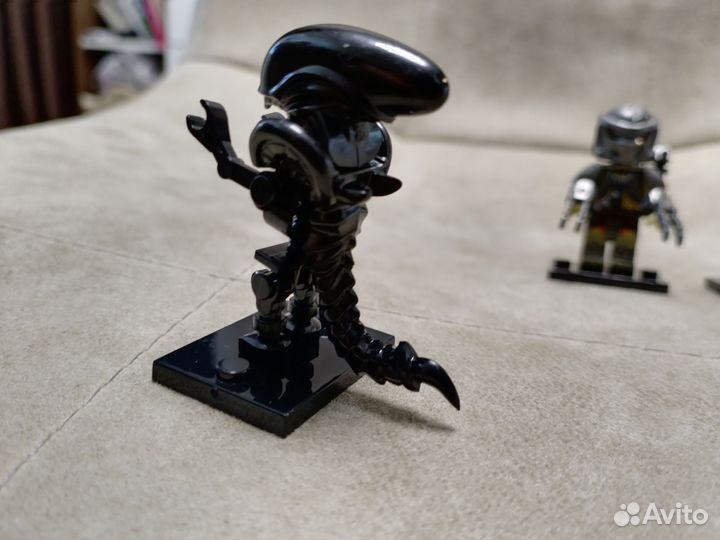 Lego минифигурки Чужой, Хищник, Хищный цветок