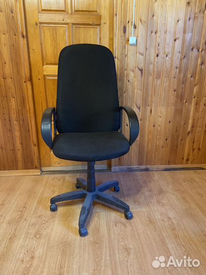 Компьютерное кресло