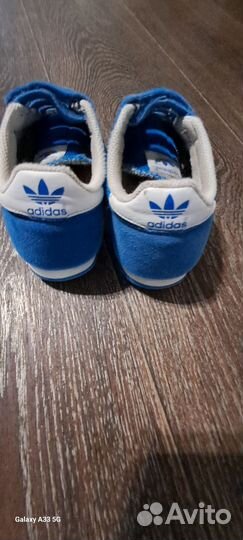 Кроссовки adidas оригинальные на мальчика