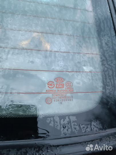 Заднее ветровое стекло Kia Rio 2
