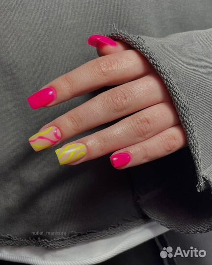Маникюр рядом