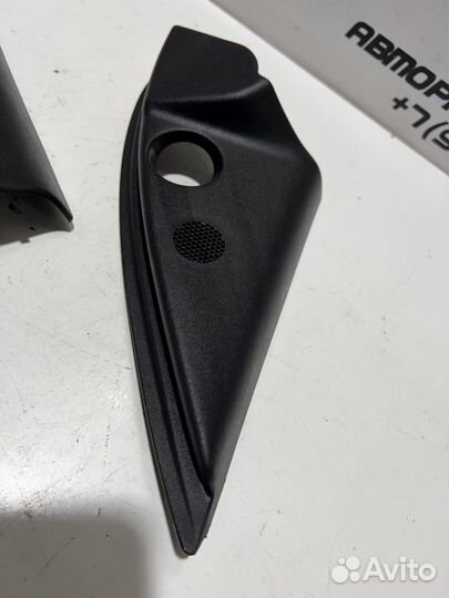 Уголок двери внутренний передний правый Peugeot