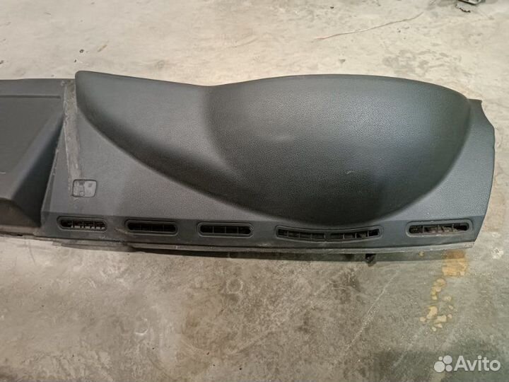 Накладка панели приборов верхняя Man Tgx