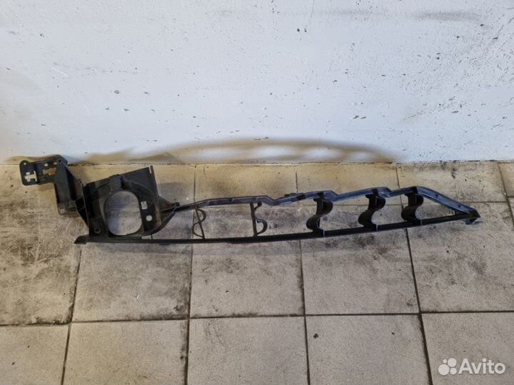 Кронштейн крыла передний правый Bmw X5 E70 С 2007