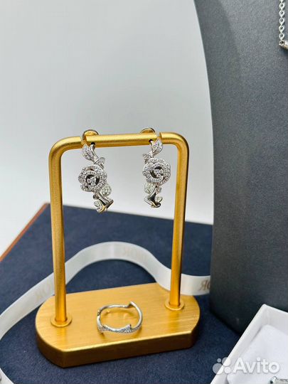 Christian dior серьги розы