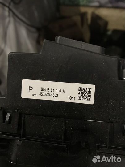 Дисплей информационный на торпедо Mazda 3 BL