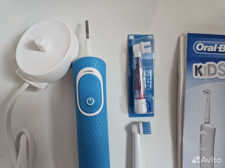 Электрическая зубная щетка oral b детская