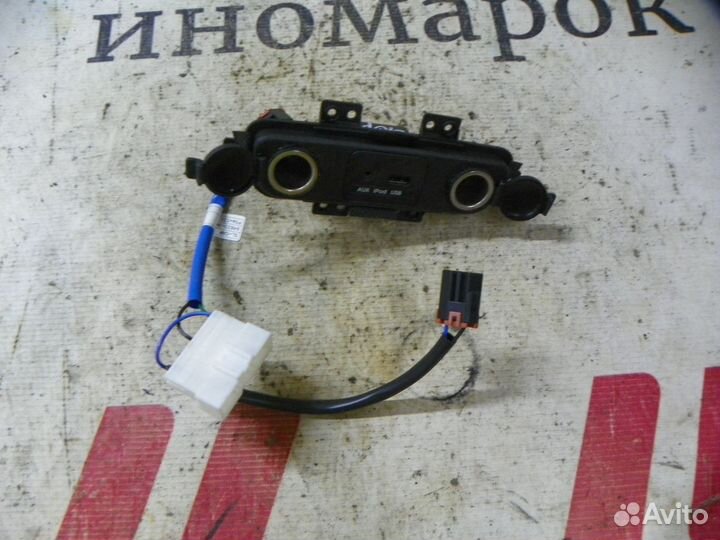 Адаптер USB в прикуриватель Kia Sportage III (2010