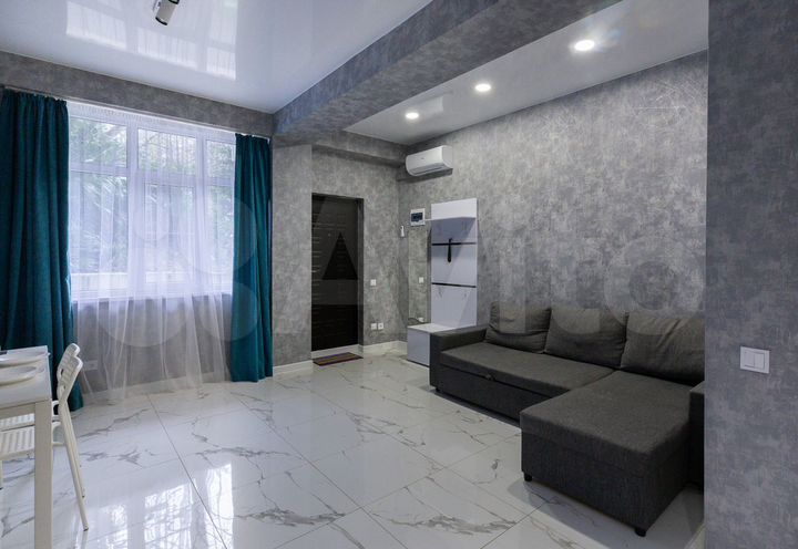 2-к. квартира, 40 м², 1/10 эт.