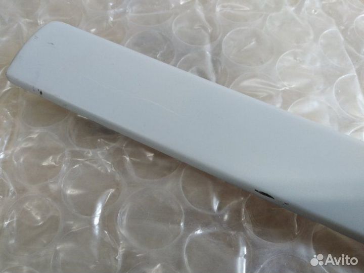 Молдинг на дверь передний правый Opel Meriva A