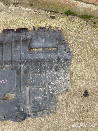 Защита двигателя Volkswagen Passat B7