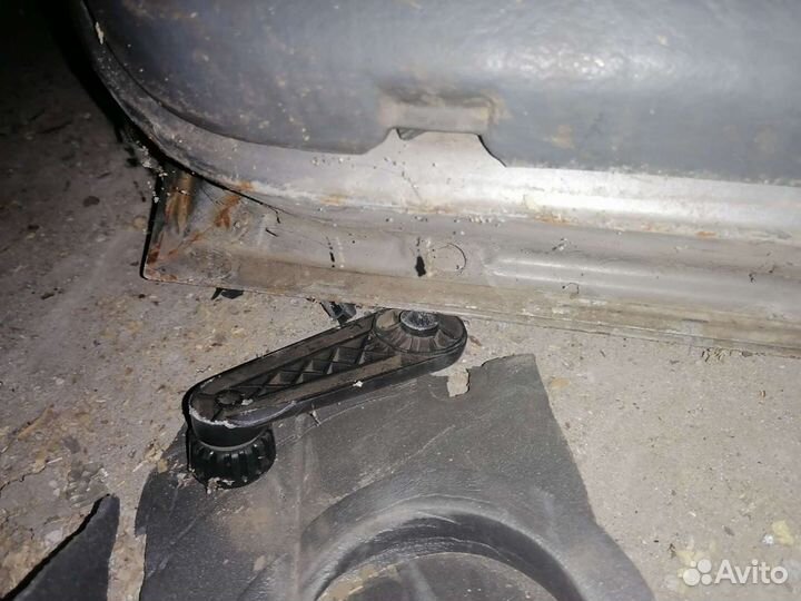 Дверь задняя правая seat toledo 1