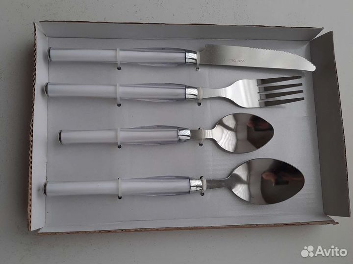Набор столовых приборов новый