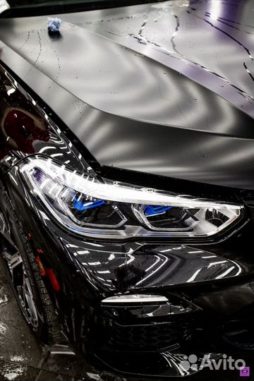 Оклейка глянцевой защитной пленкой