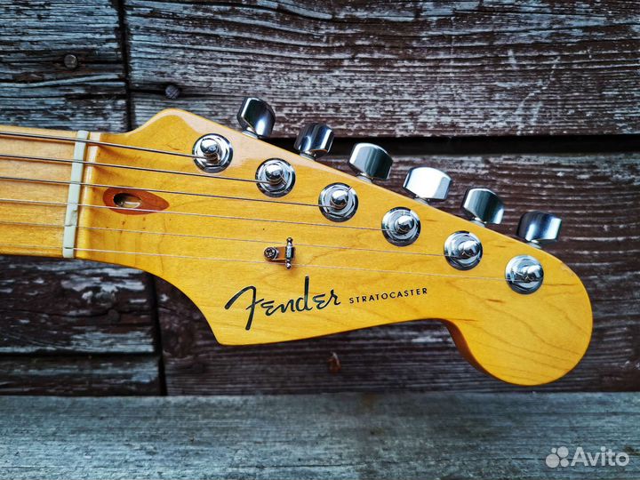 Fender Stratocaster American Deluxe V-Neck 2005