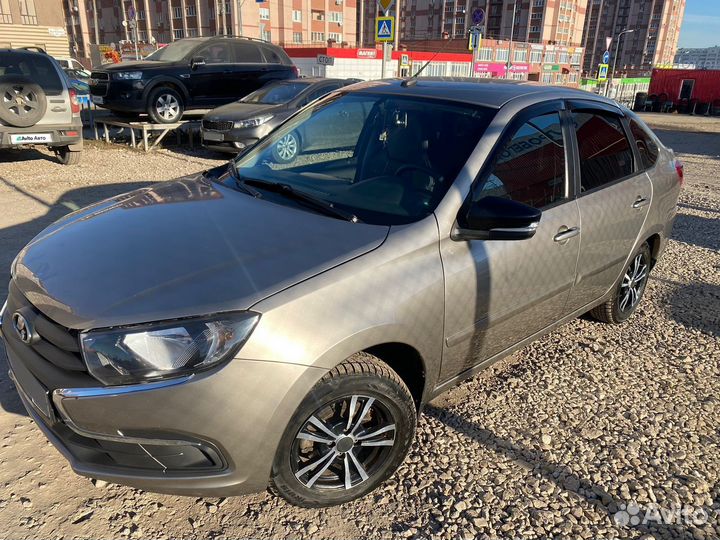 LADA Granta 1.6 МТ, 2021, 38 116 км