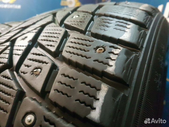 Dunlop Grandtrek Ice 02 275/40 R20