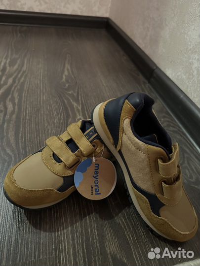 Новые кроссовки mayoral