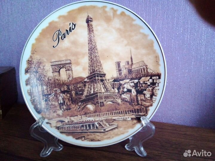 Тарелка Paris настольная декоративная