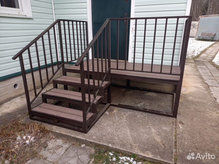 Цельносварное приставное крыльцо